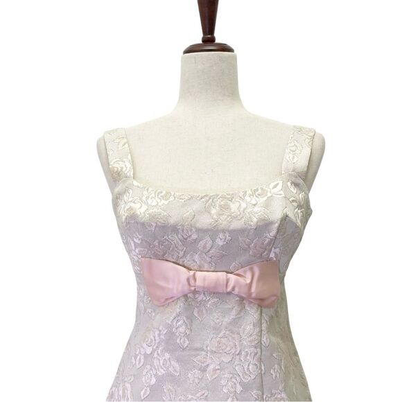 Vintage 1960s Handmade Taupe Blush Brocade Mini Dress Pastel Pink Bow – Size 0/2 - Picture 10 of 15